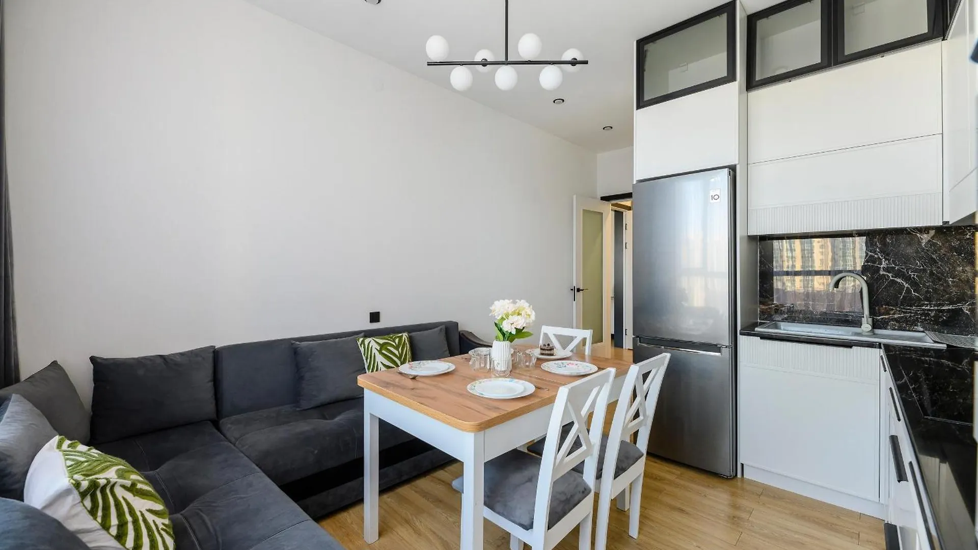 4You Amir Stylish And Cozy Apartments الماتي