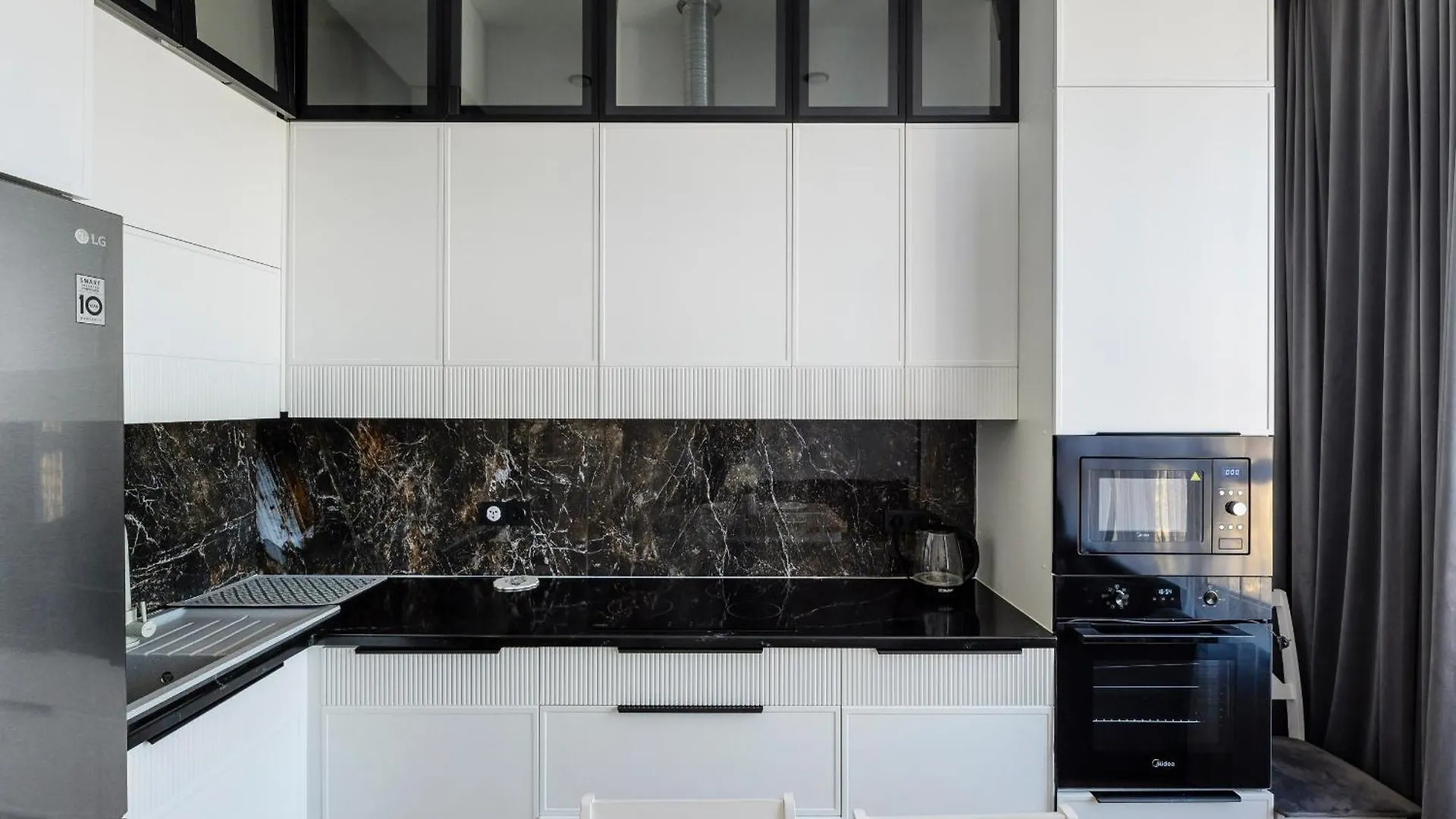 4You Amir Stylish And Cozy Apartments الماتي